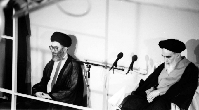 امام و آیت الله خامنه ای