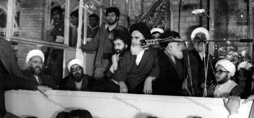 اقامت امام در قم، به معنای کناره‌گیری از حکومت بود؟