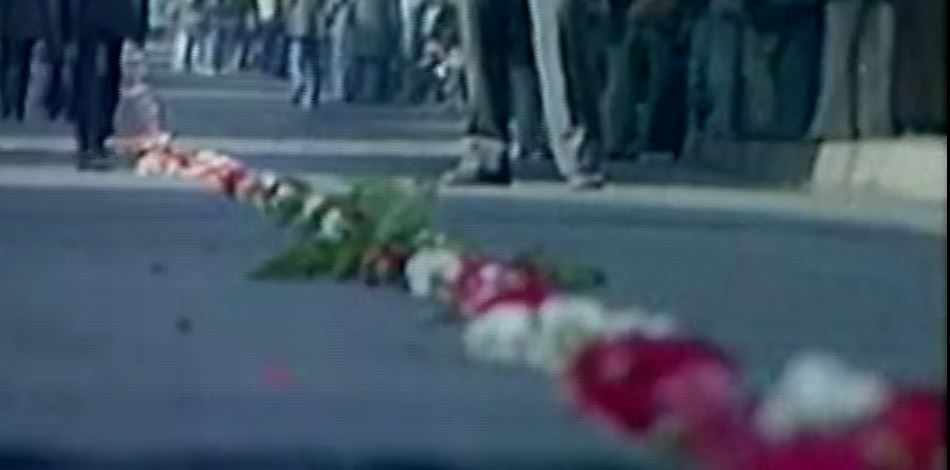 فیلم - مردم در مسیر  استقبال از امام 2 - pic.jpg